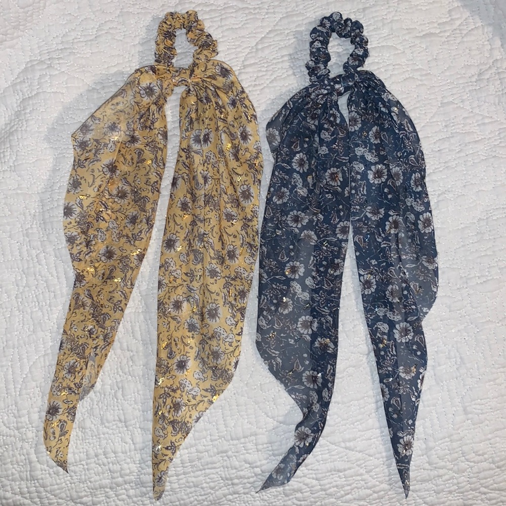 2 hair scrunchy ribbons